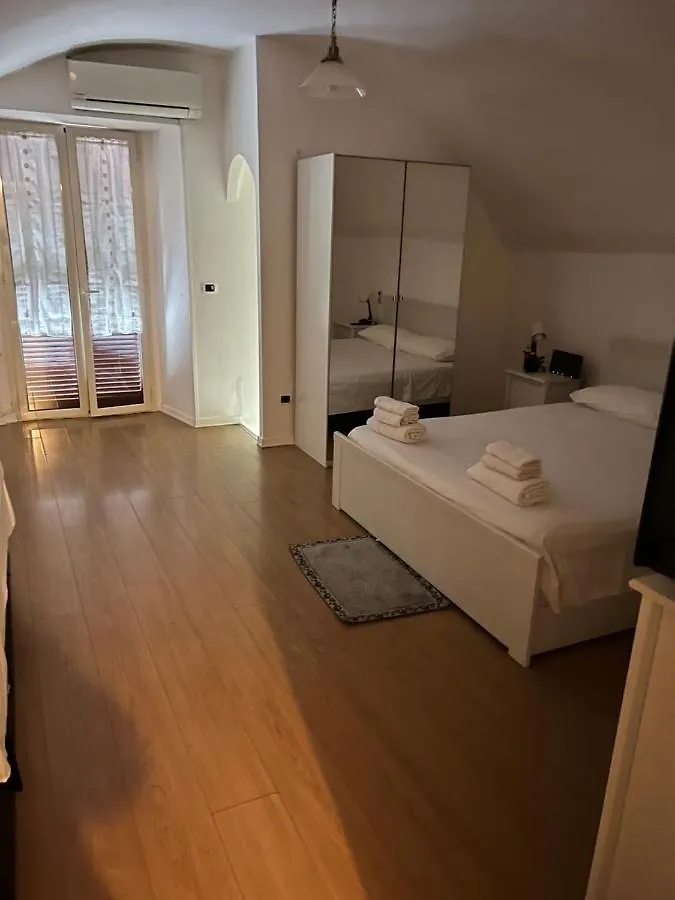 V.L.Appartamento Napoli